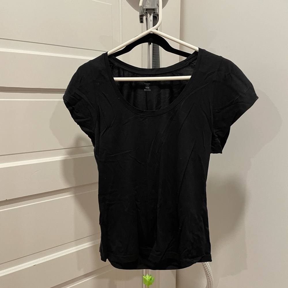 Krista tulip sleeve black T-shirt size medium by perfectDD